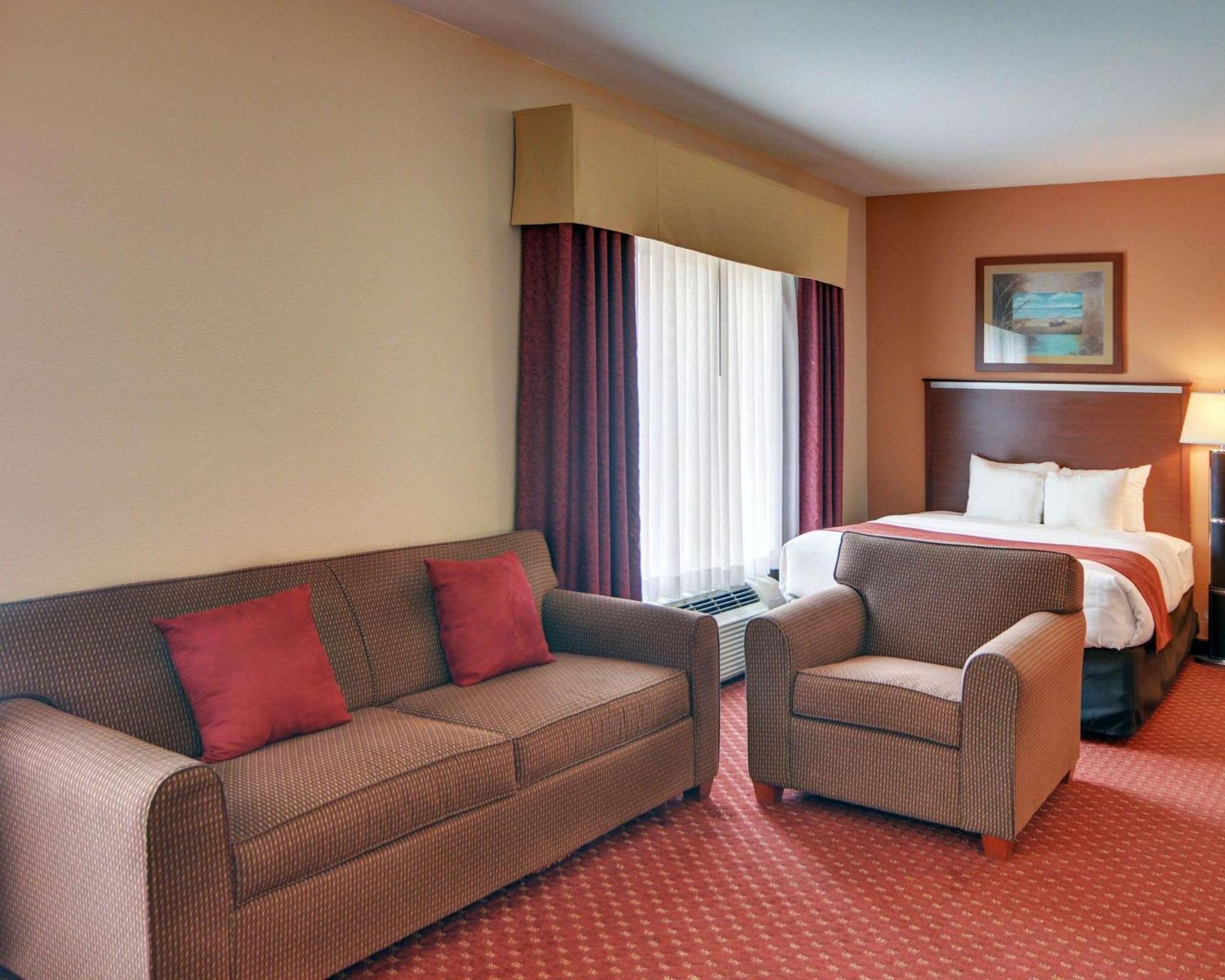 Quality Suites Near Cedar Creek Lake Mabank Extérieur photo